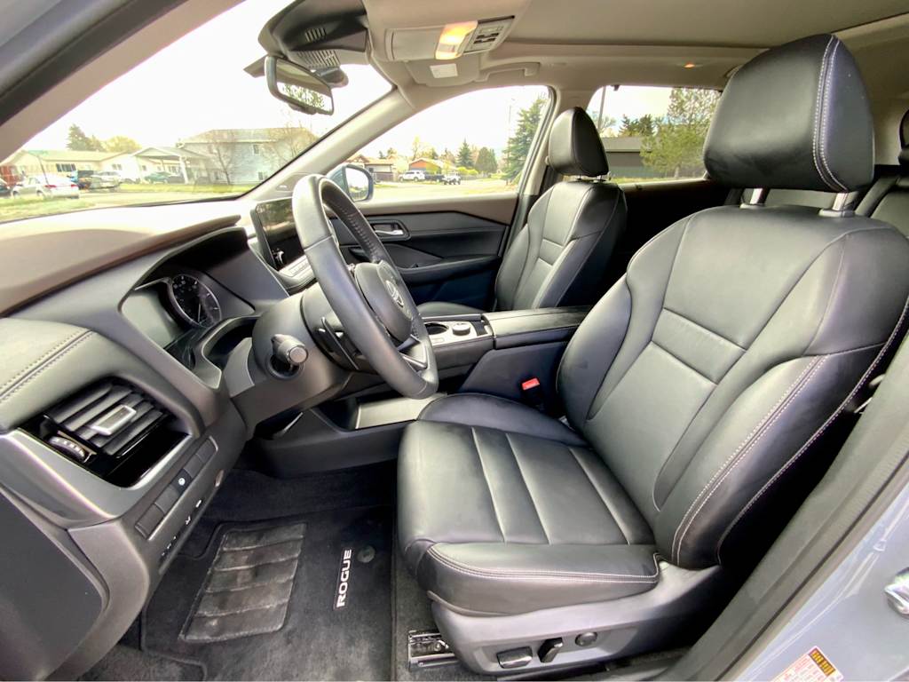 2023 Nissan Rogue SL 10