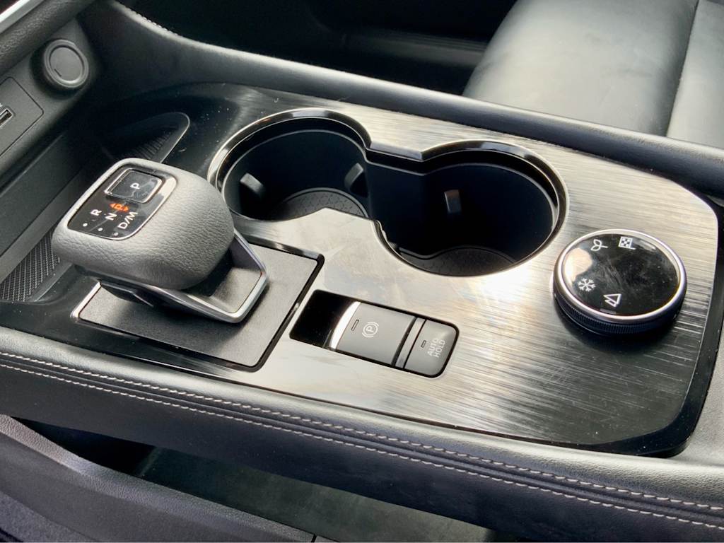 2023 Nissan Rogue SL 16