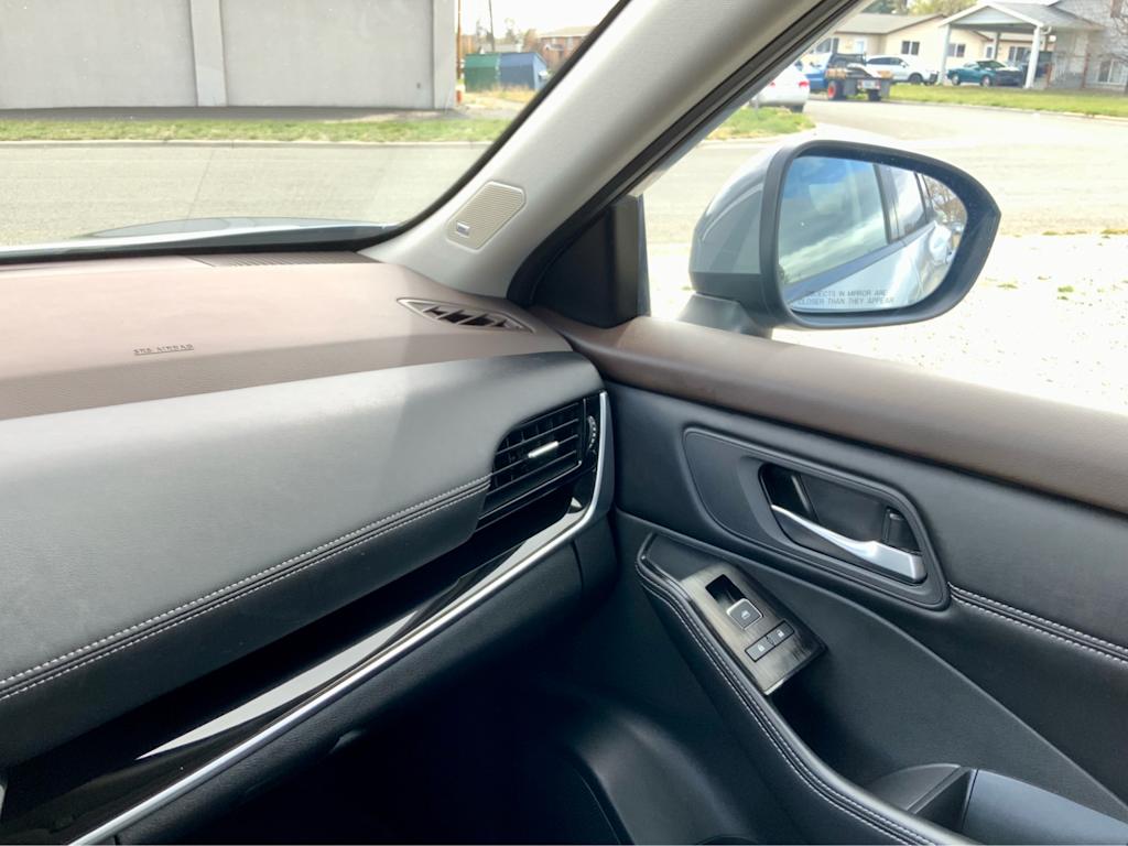2023 Nissan Rogue SL 37