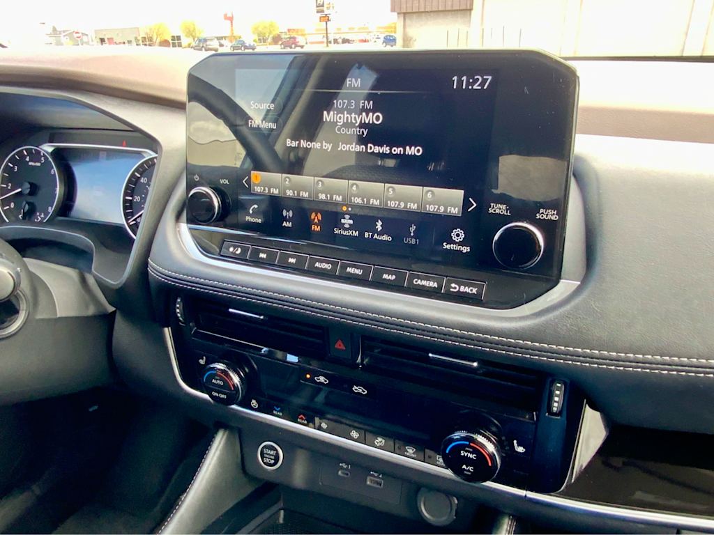 2023 Nissan Rogue SL 39