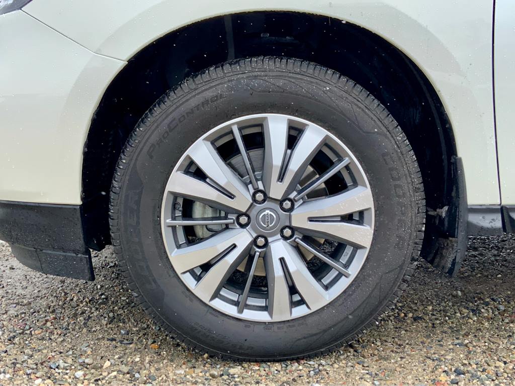 Thumbnail: 2020 Nissan Pathfinder - 8