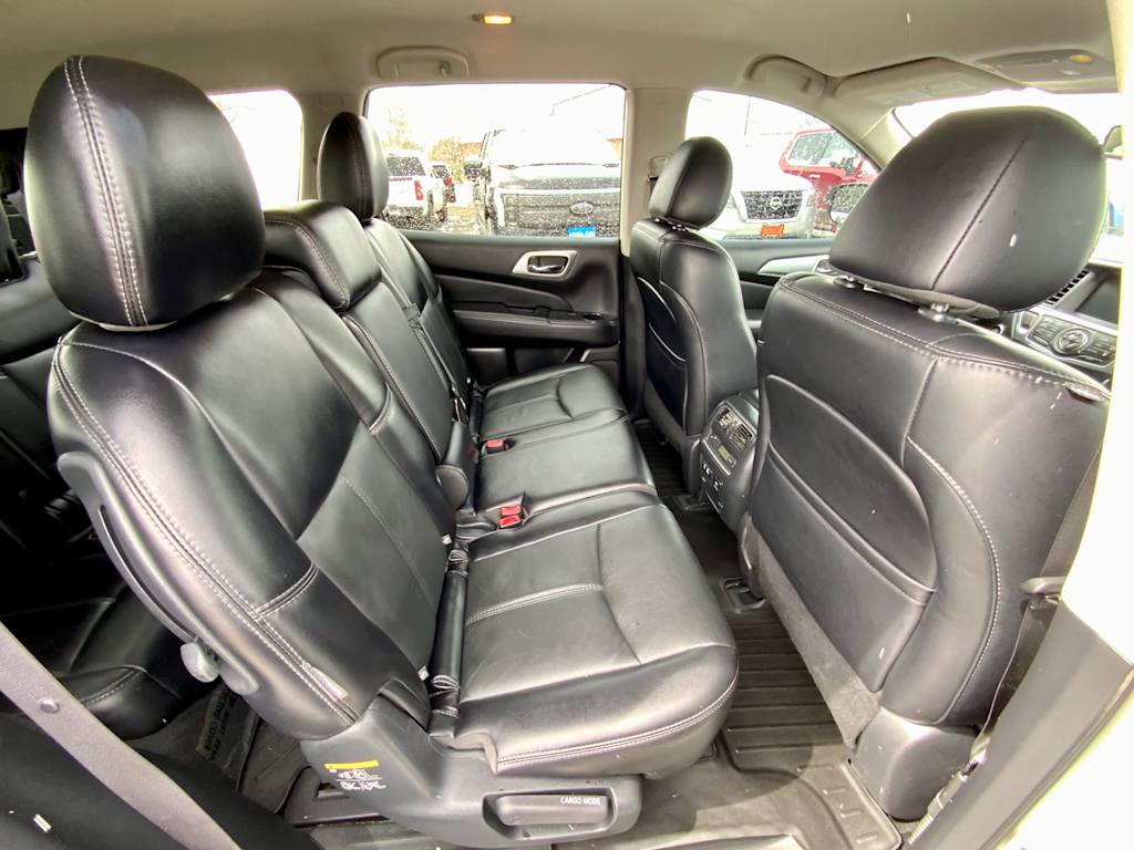 Thumbnail: 2020 Nissan Pathfinder - 32