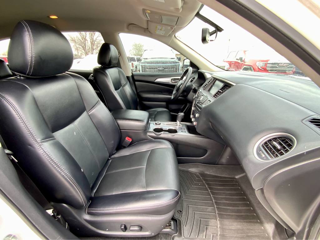 Thumbnail: 2020 Nissan Pathfinder - 11