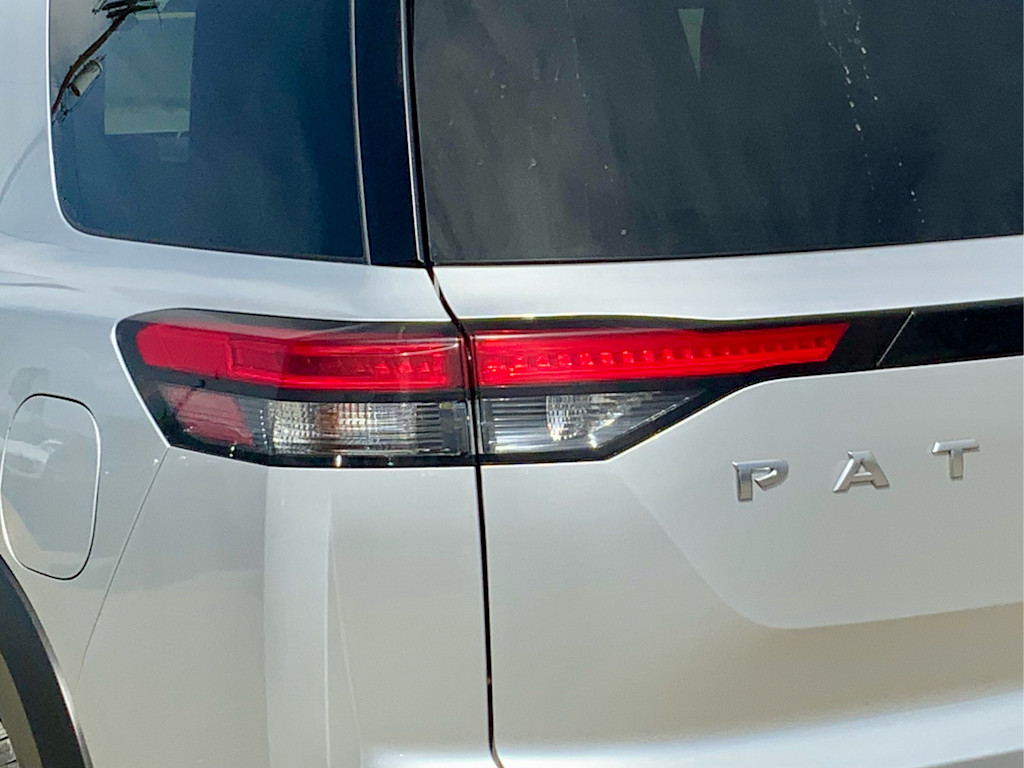 Thumbnail: 2024 Nissan Pathfinder - 25