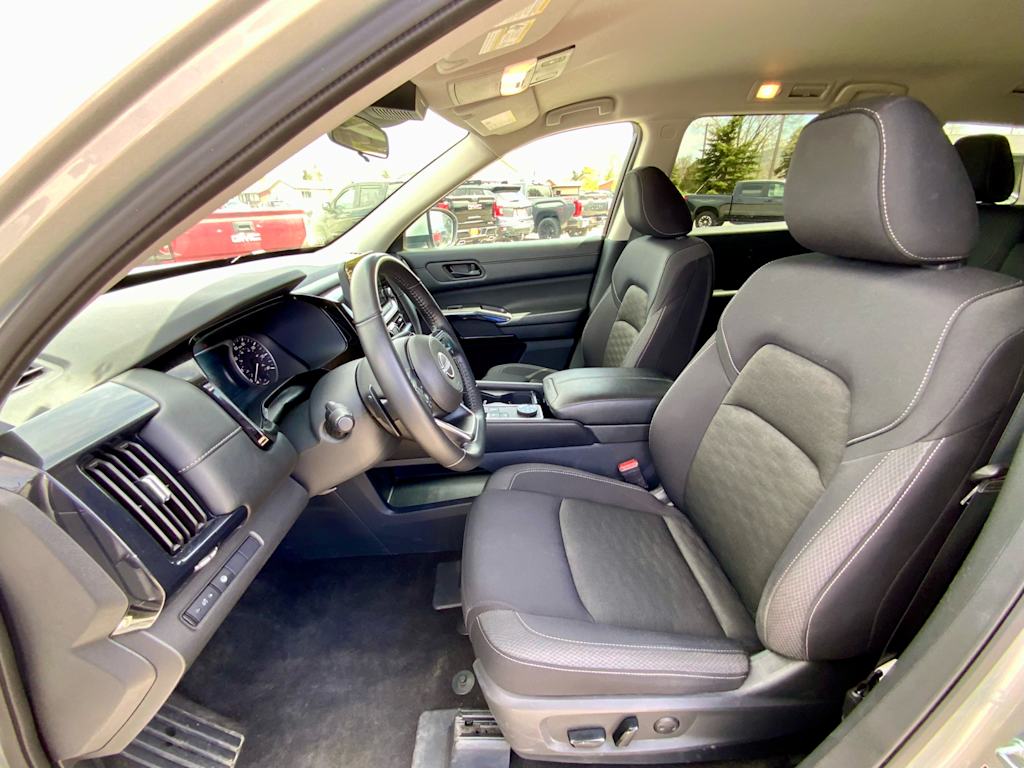 Thumbnail: 2024 Nissan Pathfinder - 10