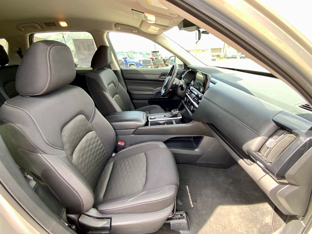 Thumbnail: 2024 Nissan Pathfinder - 11