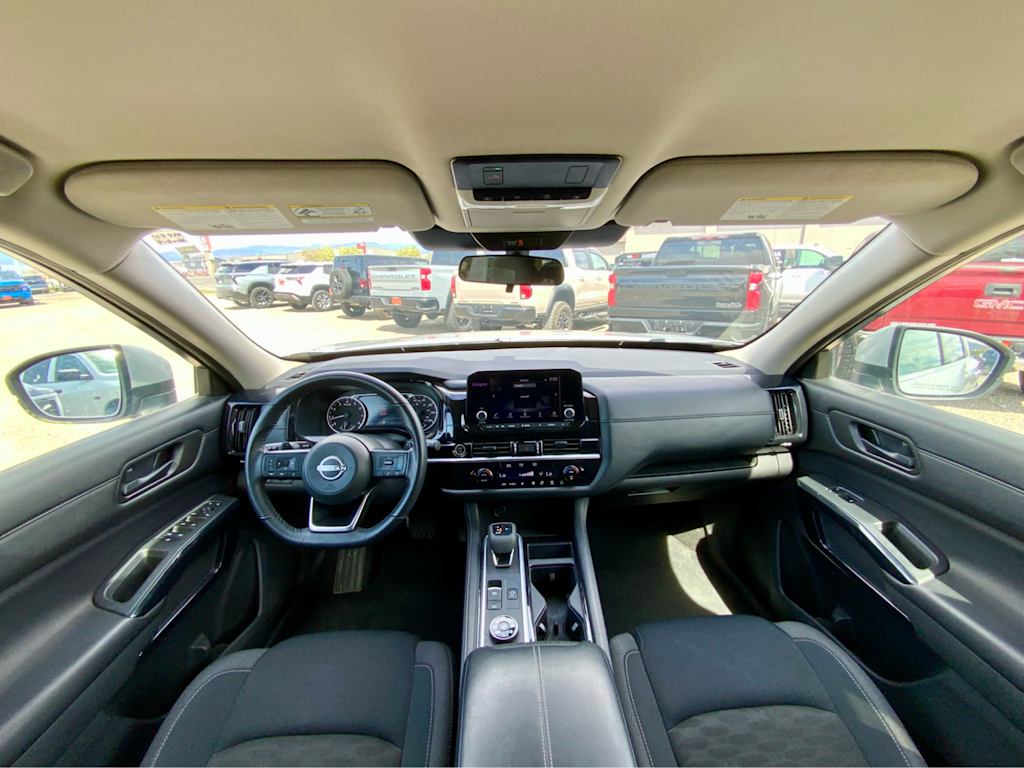 Thumbnail: 2024 Nissan Pathfinder - 2