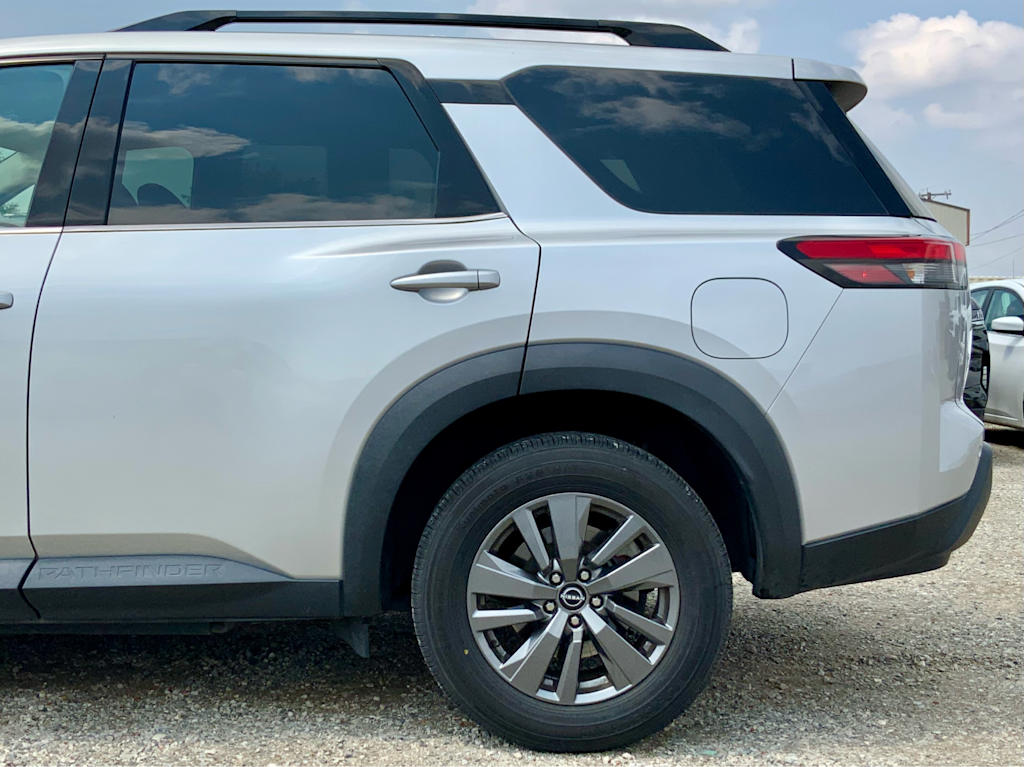Thumbnail: 2024 Nissan Pathfinder - 25