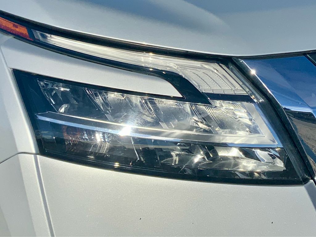 2022 Nissan Pathfinder SV 7