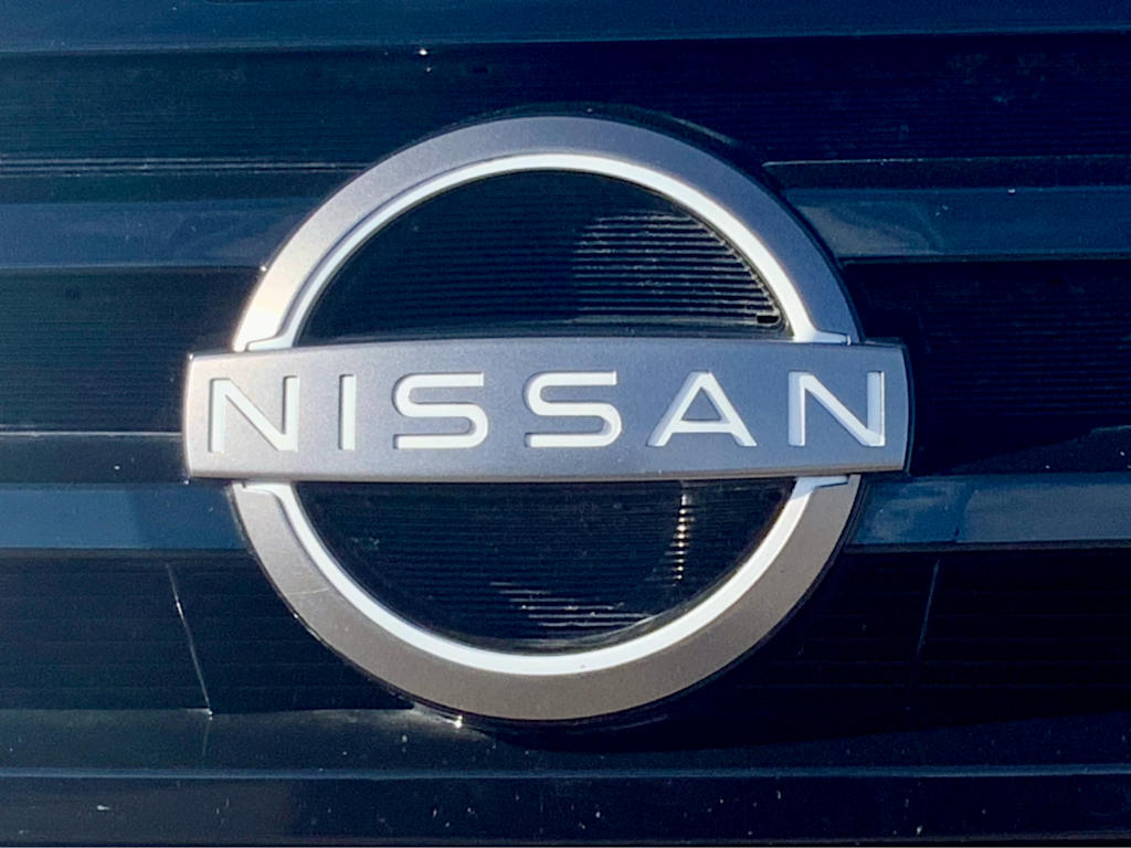 2022 Nissan Pathfinder SV 24