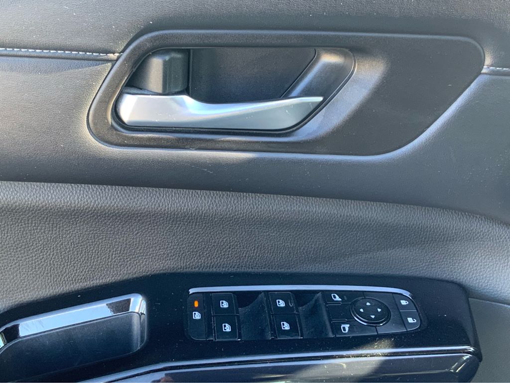 2022 Nissan Pathfinder SV 42