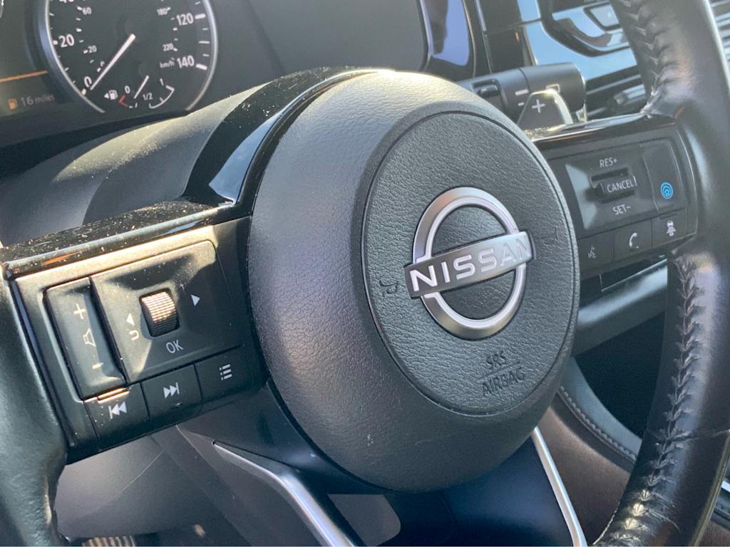 2022 Nissan Pathfinder SV 32