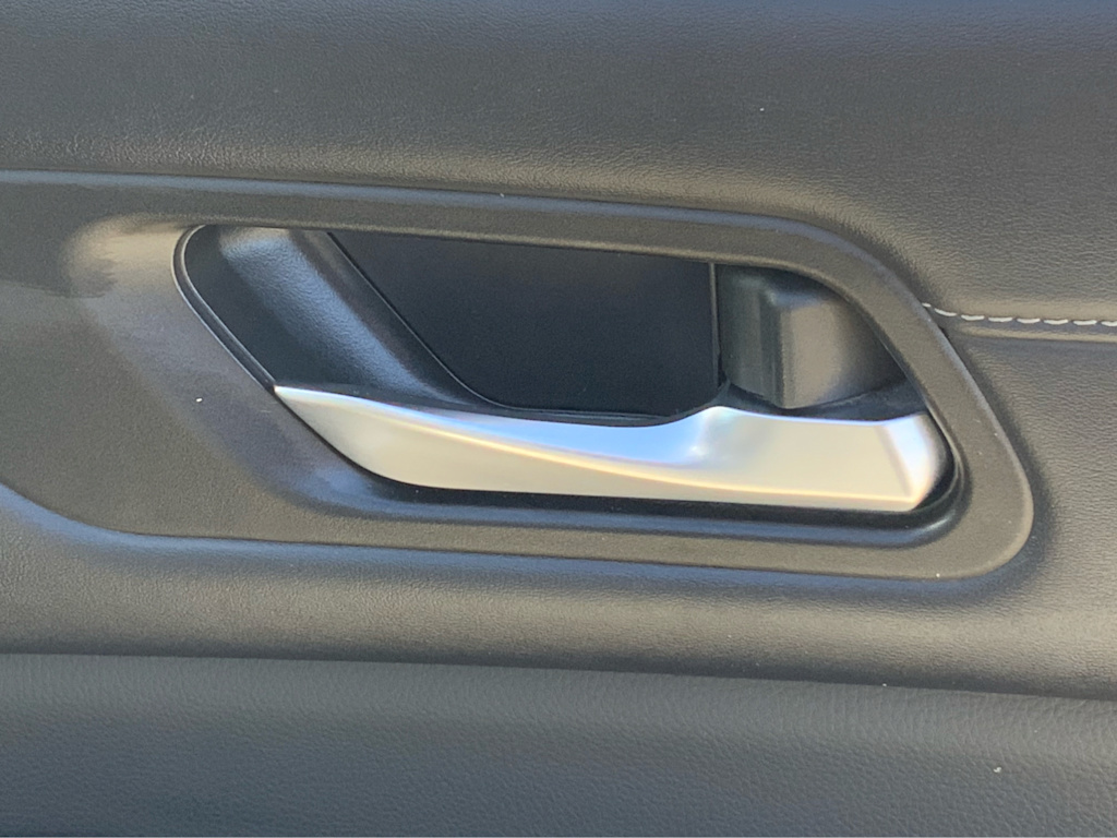 2022 Nissan Pathfinder SV 43