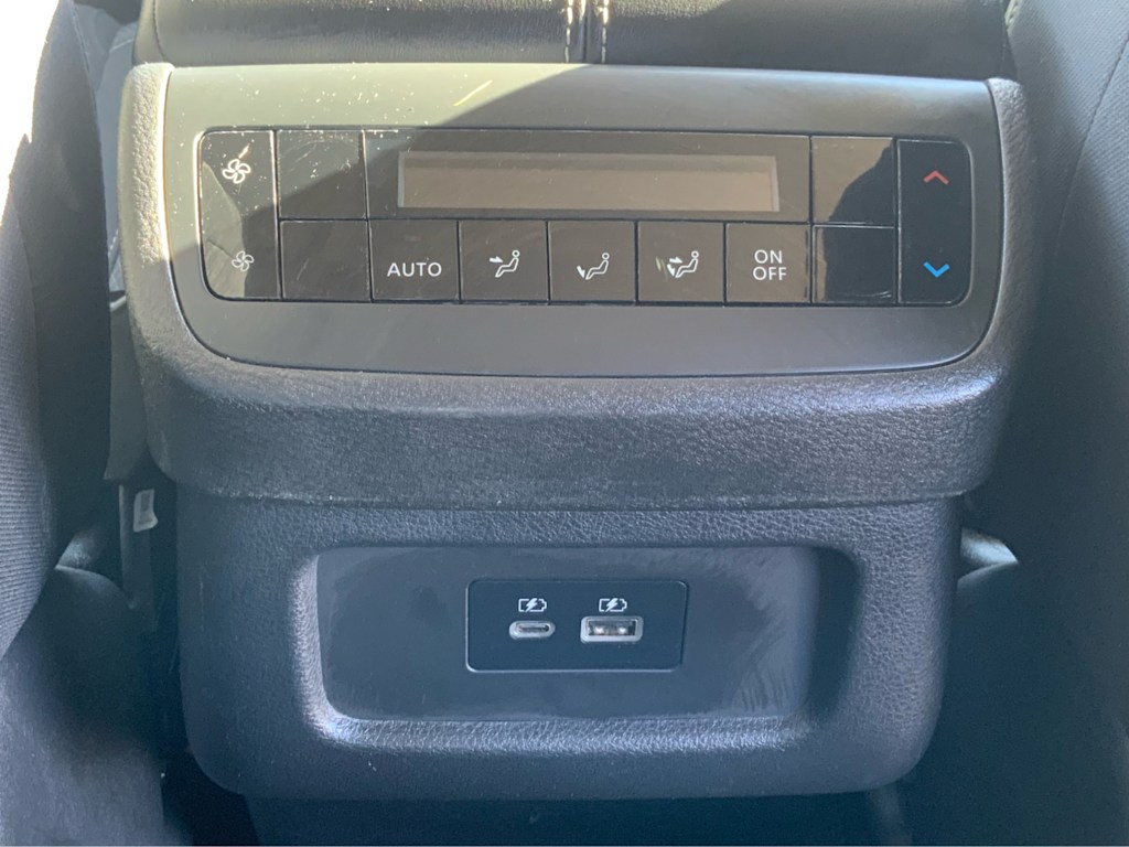2022 Nissan Pathfinder SV 46