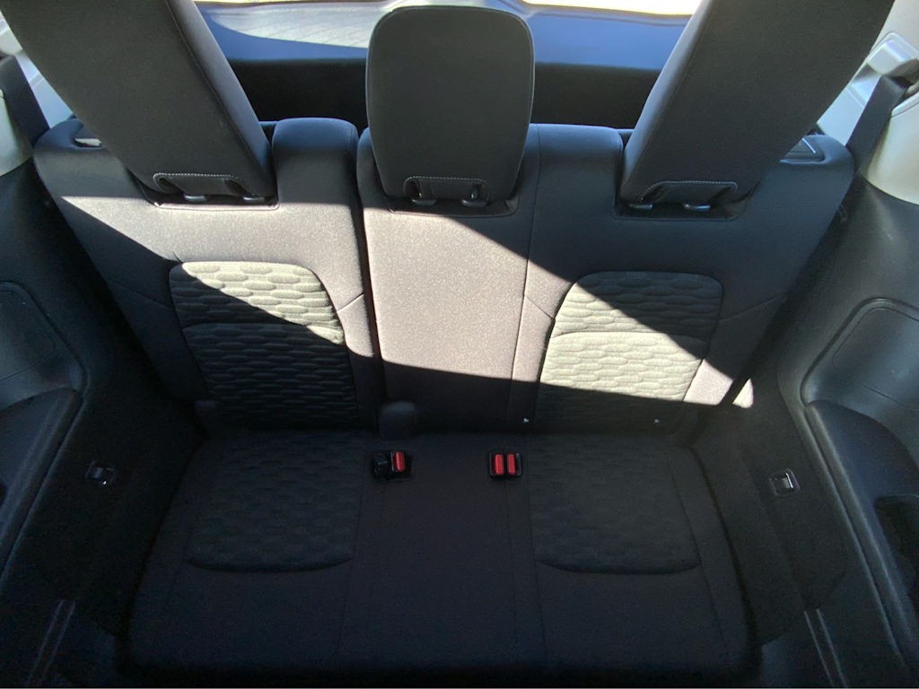 2022 Nissan Pathfinder SV 39