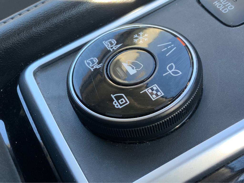 2022 Nissan Pathfinder SV 37