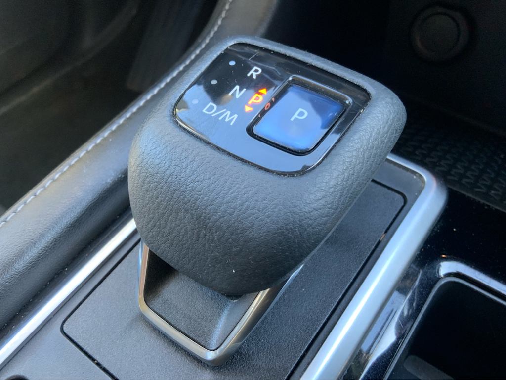 2022 Nissan Pathfinder SV 36