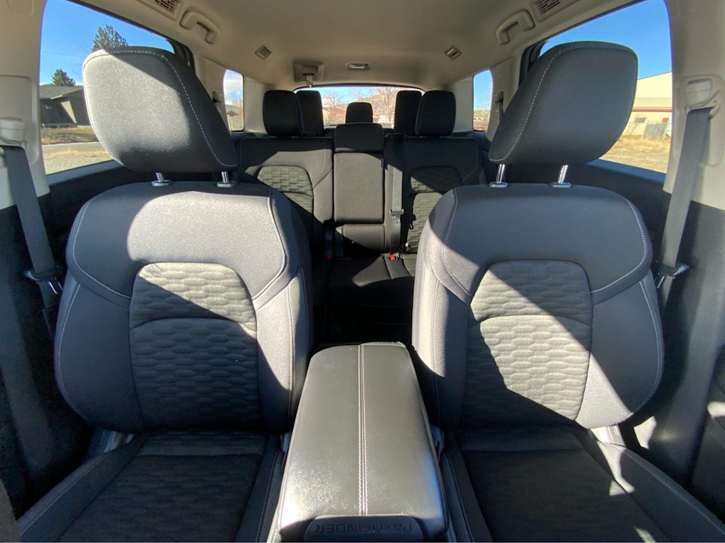 2022 Nissan Pathfinder SV 40