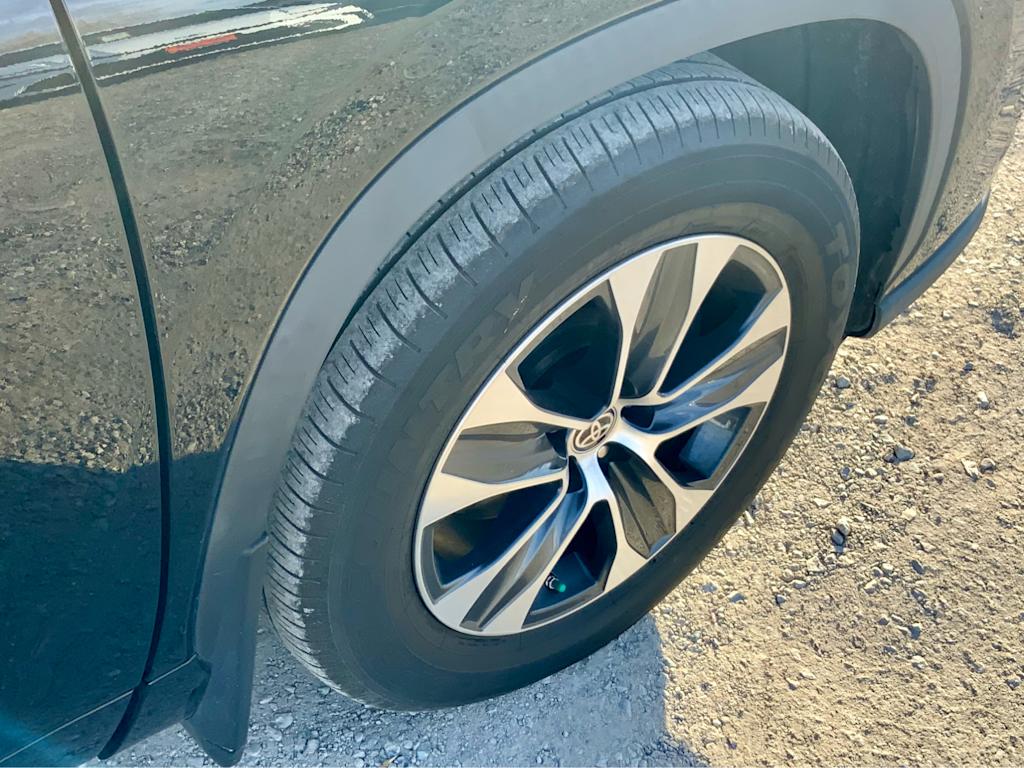 Thumbnail: 2021 Toyota Highlander - 27