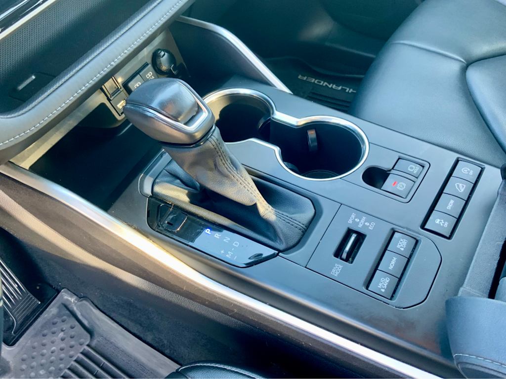 Thumbnail: 2021 Toyota Highlander - 45