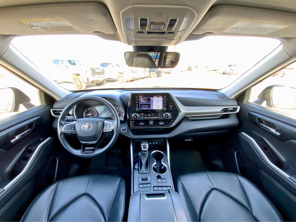 Thumbnail: 2021 Toyota Highlander - 2