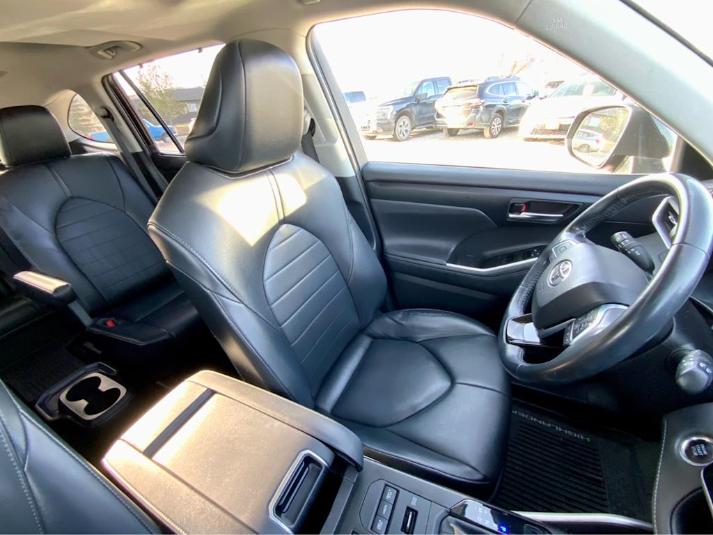 Thumbnail: 2021 Toyota Highlander - 37