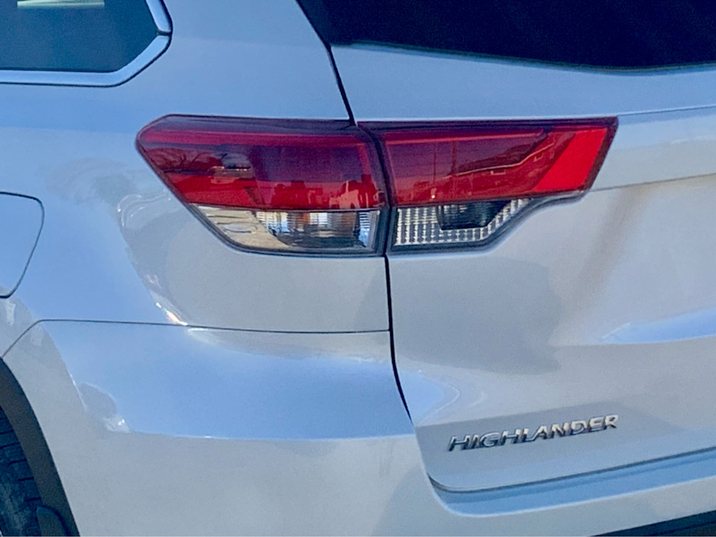 Thumbnail: 2019 Toyota Highlander - 26