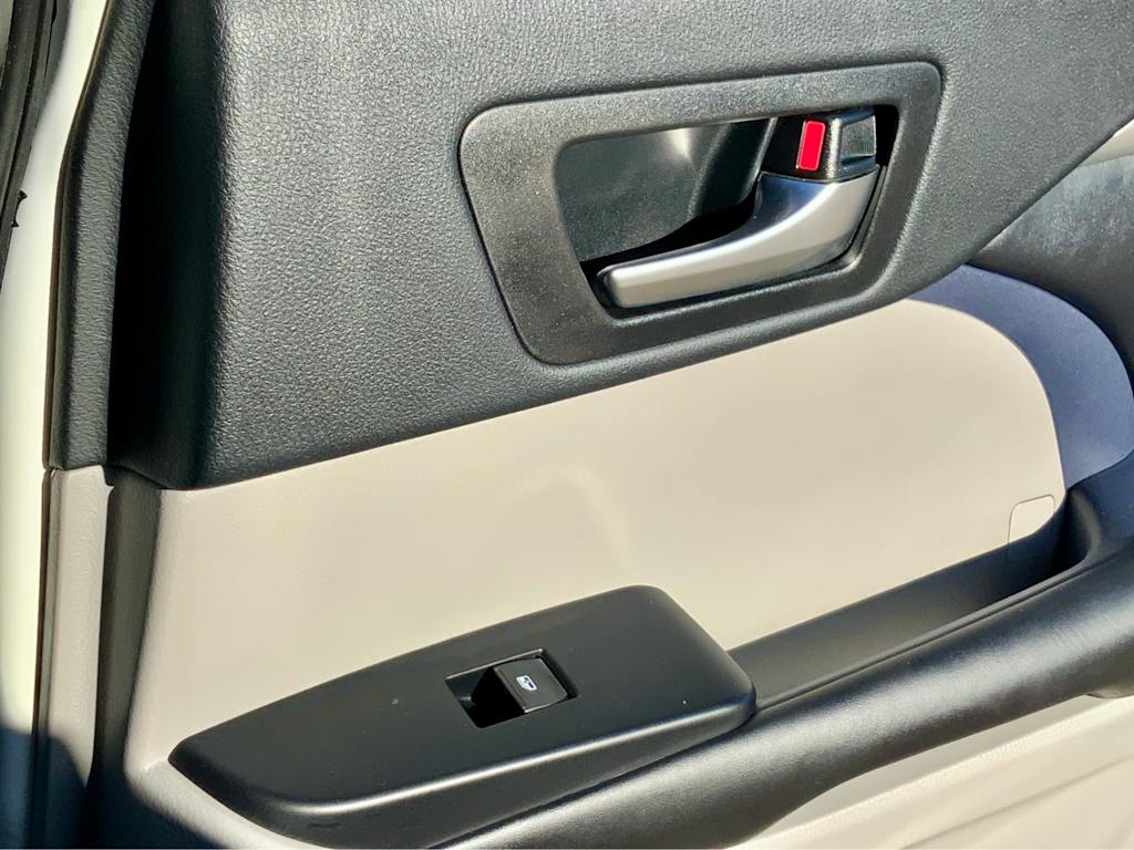 Thumbnail: 2019 Toyota Highlander - 55