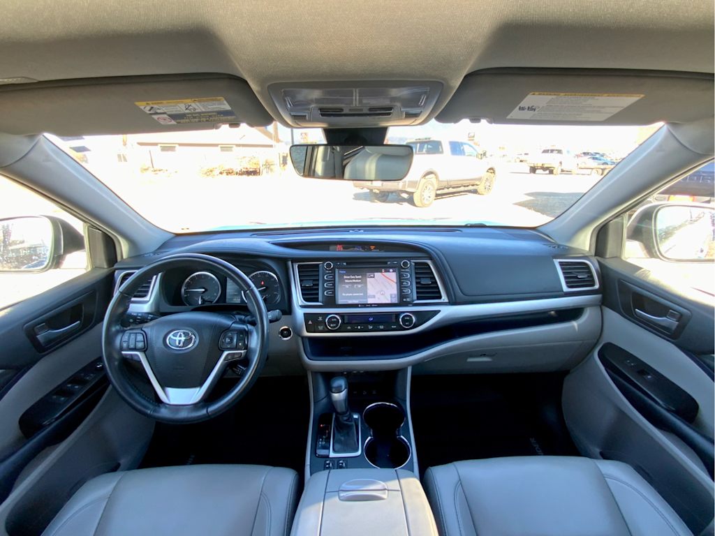 Thumbnail: 2019 Toyota Highlander - 2