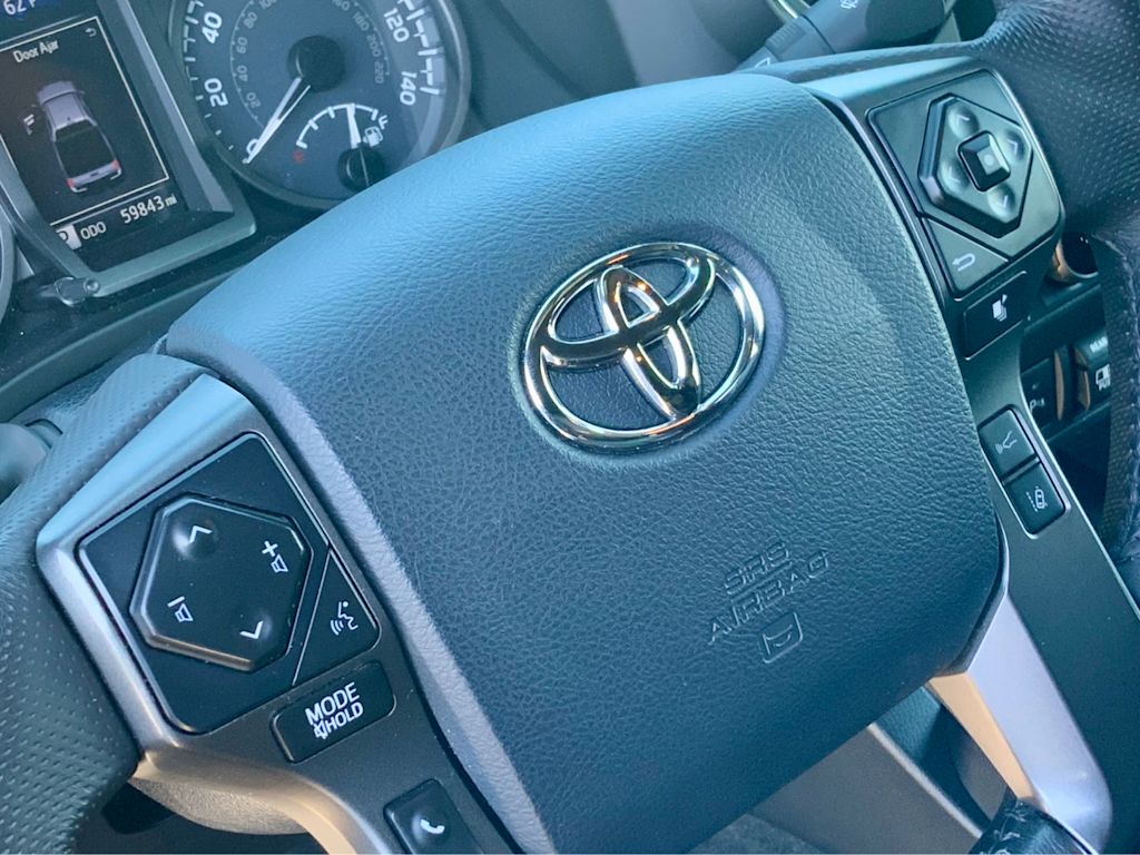 Thumbnail: 2018 Toyota Tacoma - 36