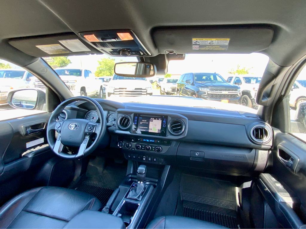 Thumbnail: 2018 Toyota Tacoma - 14