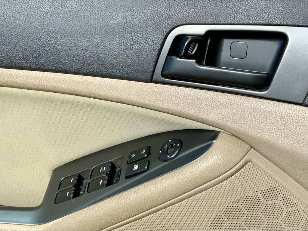Thumbnail: 2013 Kia Optima - 26