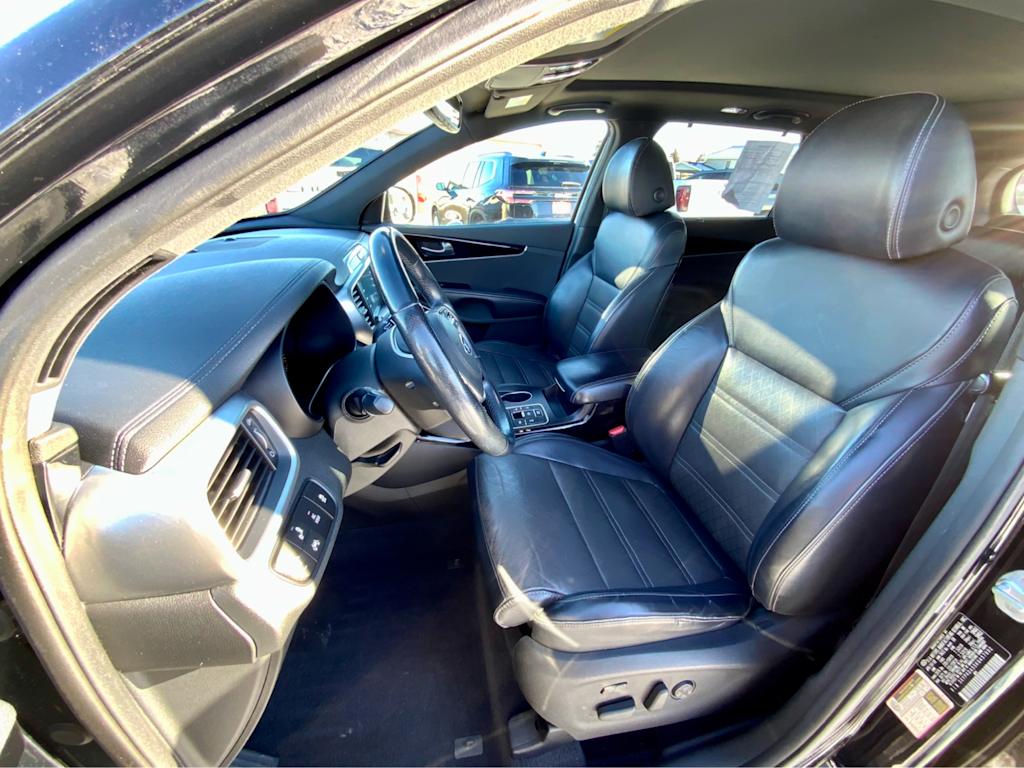 Thumbnail: 2019 Kia Sorento - 10