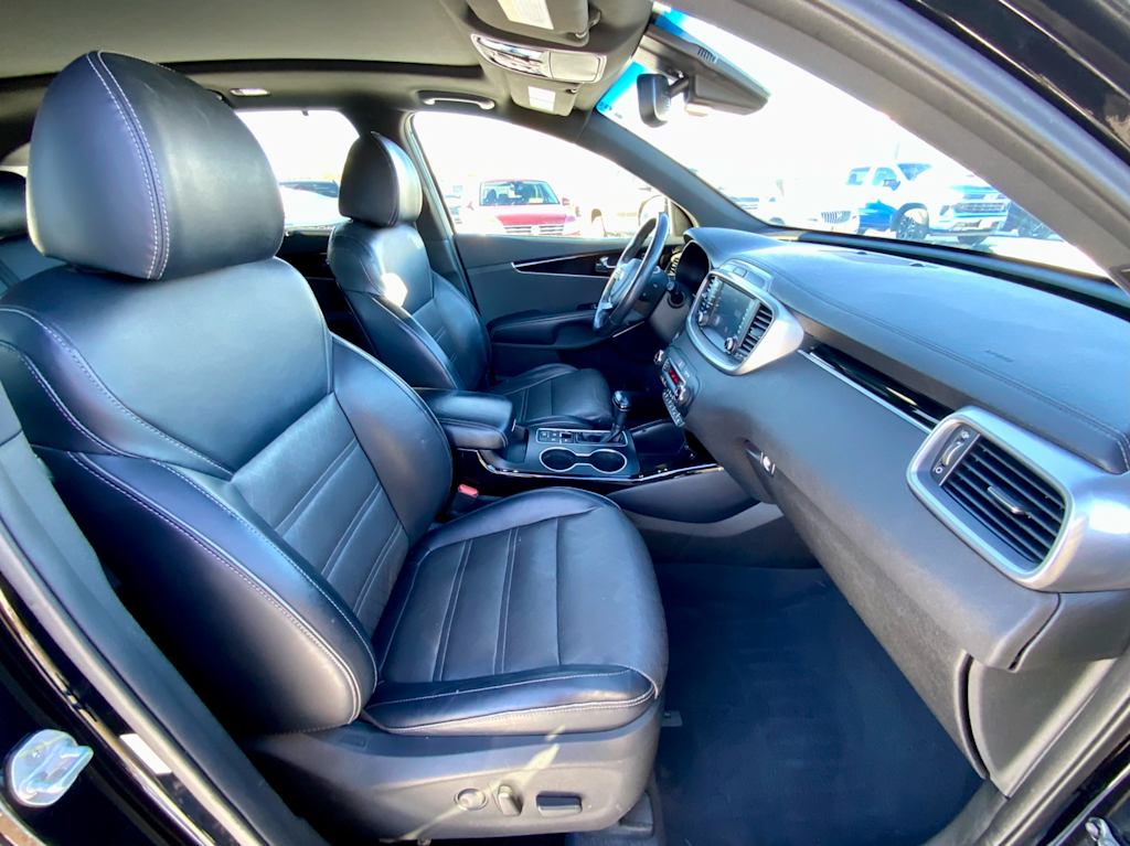 Thumbnail: 2019 Kia Sorento - 11