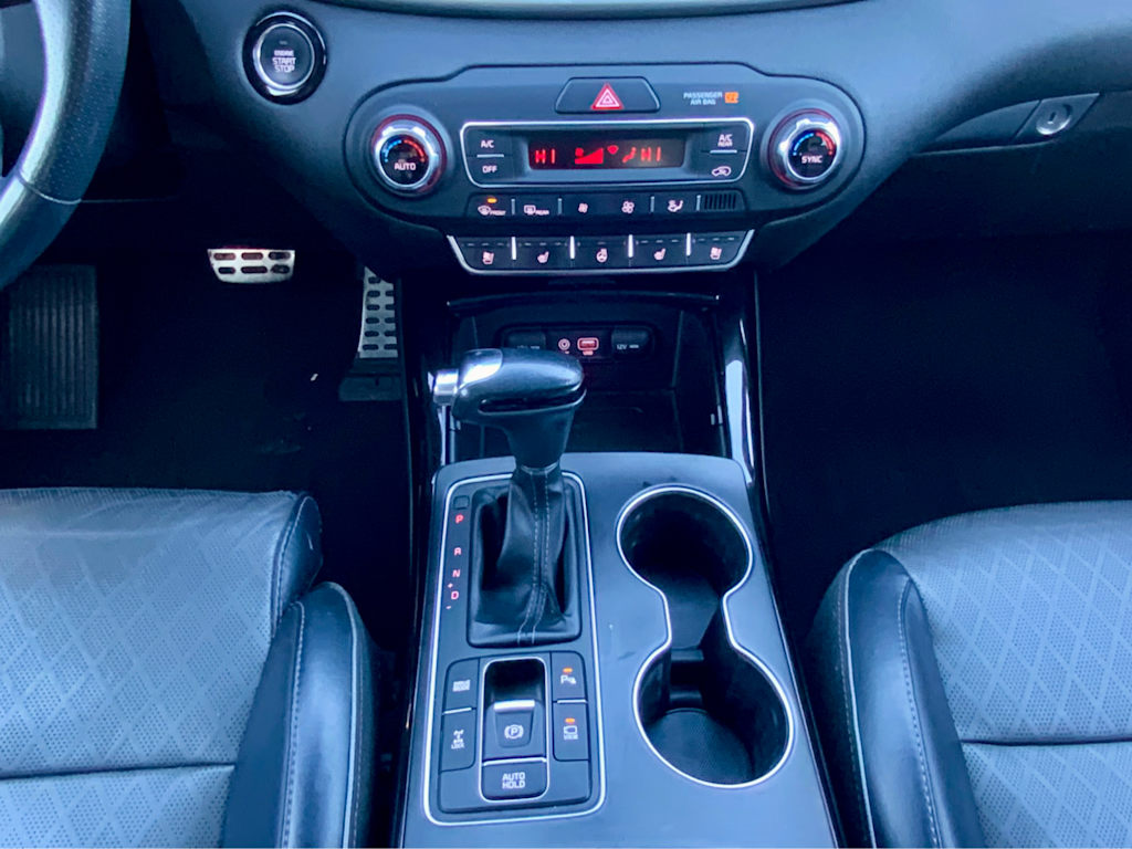 Thumbnail: 2019 Kia Sorento - 16