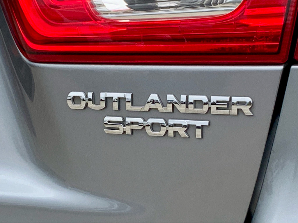 Thumbnail: 2016 Mitsubishi Outlander Sport - 34