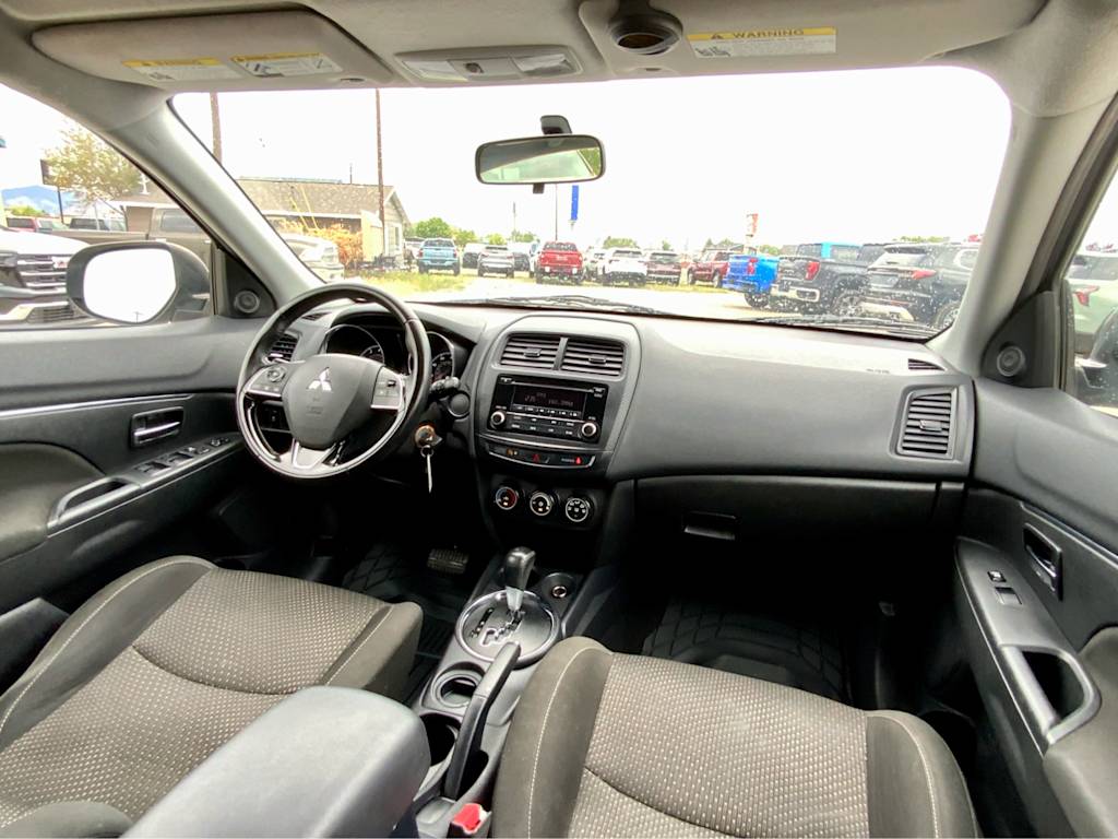 Thumbnail: 2016 Mitsubishi Outlander Sport - 13