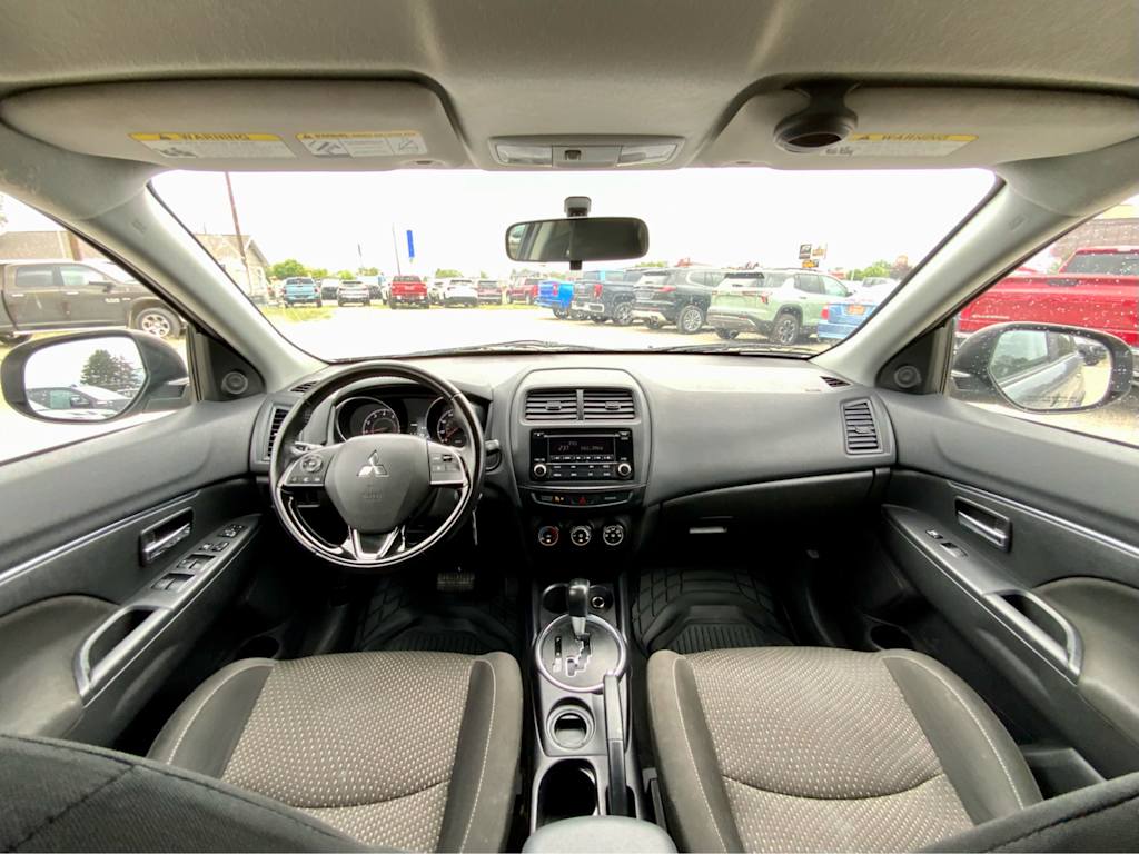 Thumbnail: 2016 Mitsubishi Outlander Sport - 2