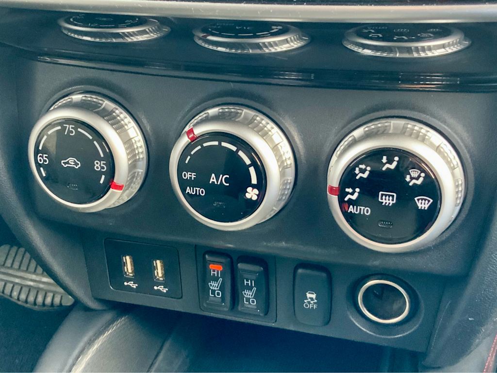 Thumbnail: 2024 Mitsubishi Outlander Sport - 42