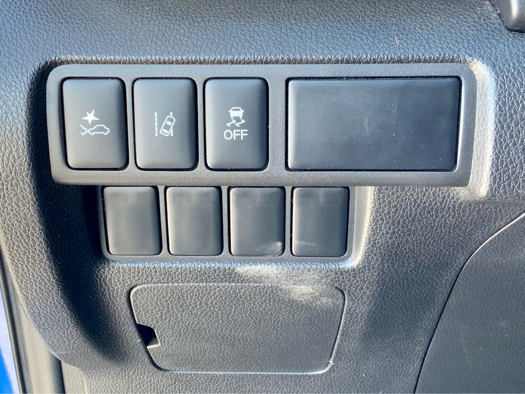 Thumbnail: 2022 Mitsubishi Eclipse Cross - 44