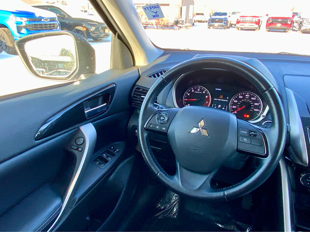 Thumbnail: 2022 Mitsubishi Eclipse Cross - 37