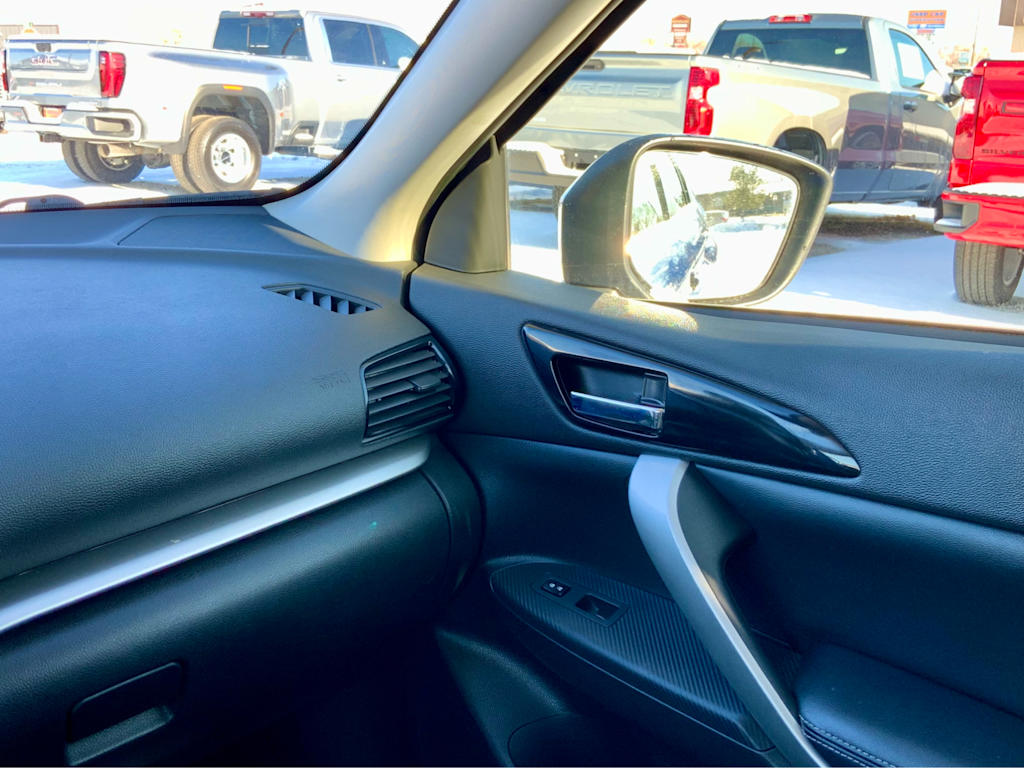 Thumbnail: 2022 Mitsubishi Eclipse Cross - 36