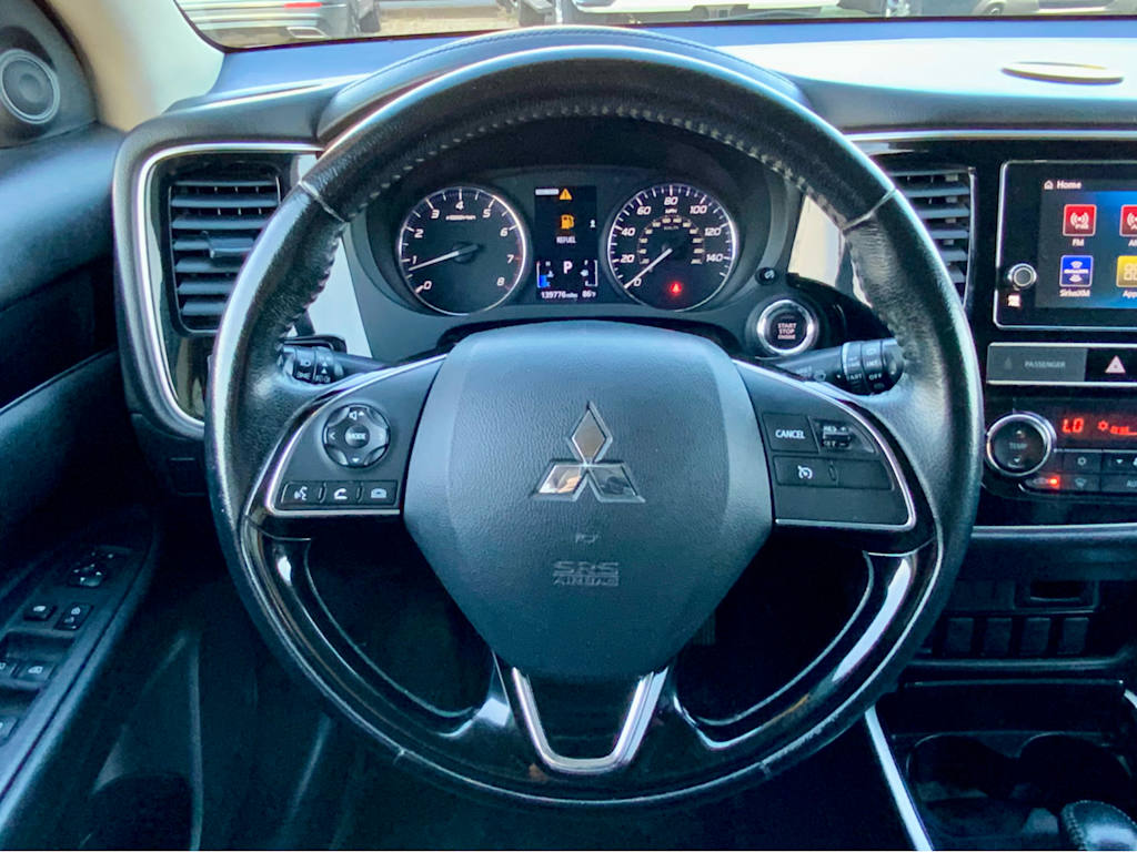 Thumbnail: 2019 Mitsubishi Outlander - 15