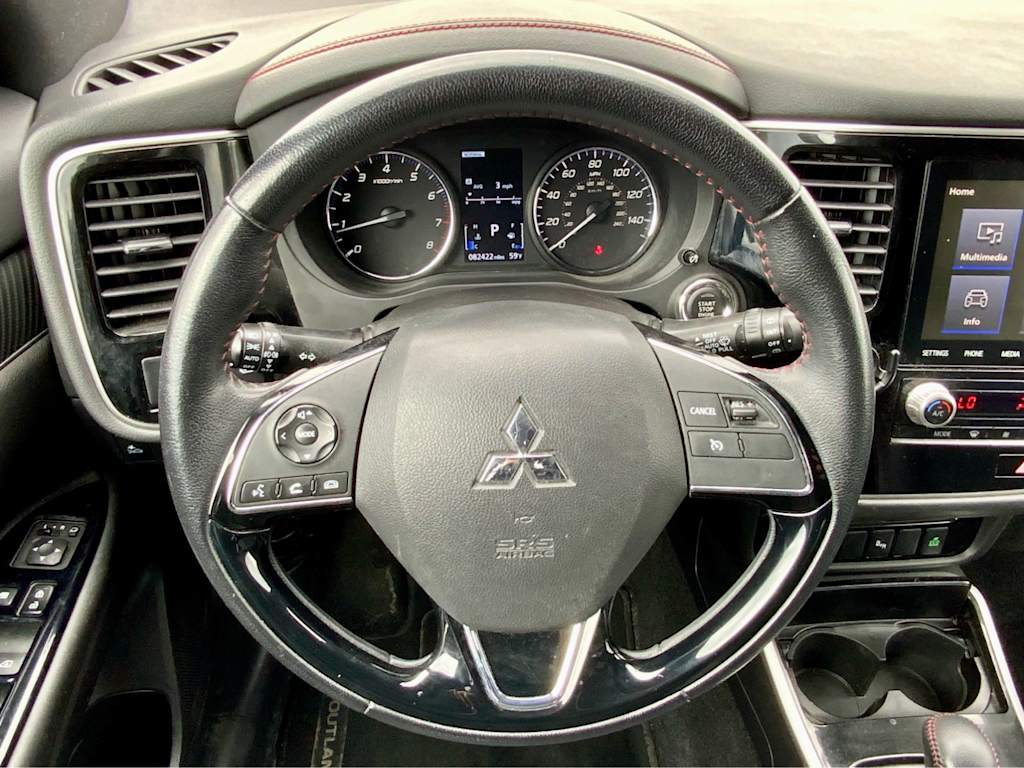 Thumbnail: 2020 Mitsubishi Outlander - 13