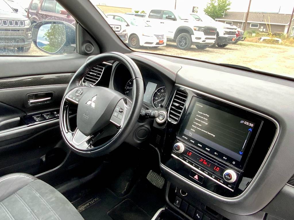 Thumbnail: 2020 Mitsubishi Outlander - 9