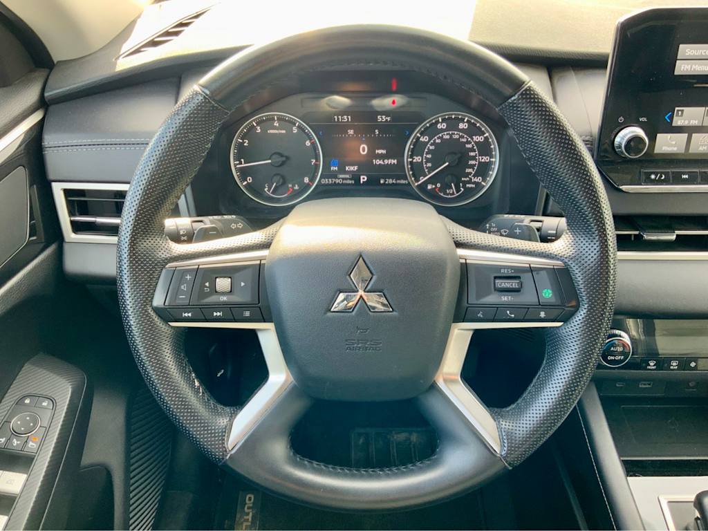 Thumbnail: 2024 Mitsubishi Outlander - 42