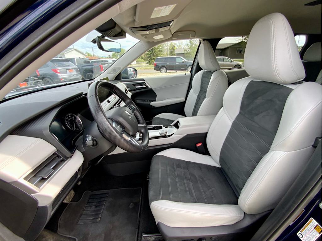Thumbnail: 2025 Mitsubishi Outlander - 10