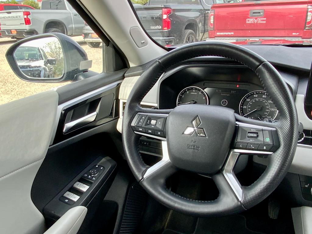 Thumbnail: 2025 Mitsubishi Outlander - 35