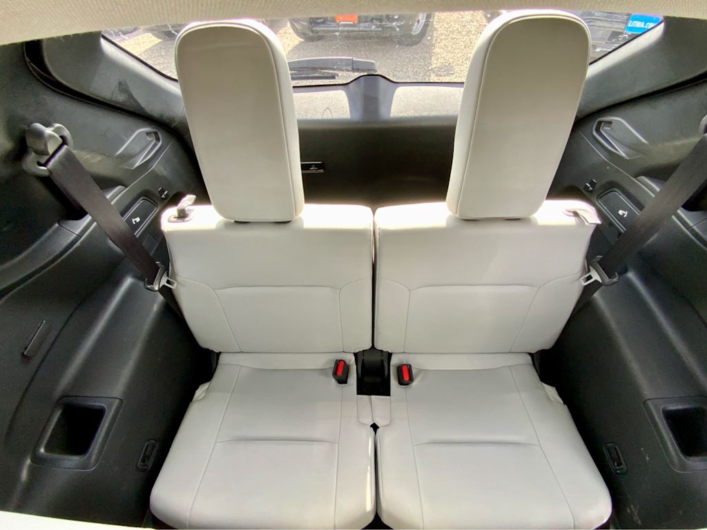 Thumbnail: 2025 Mitsubishi Outlander - 32