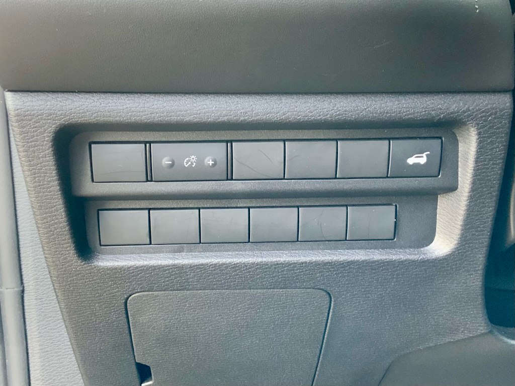 Thumbnail: 2024 Mitsubishi Outlander - 48